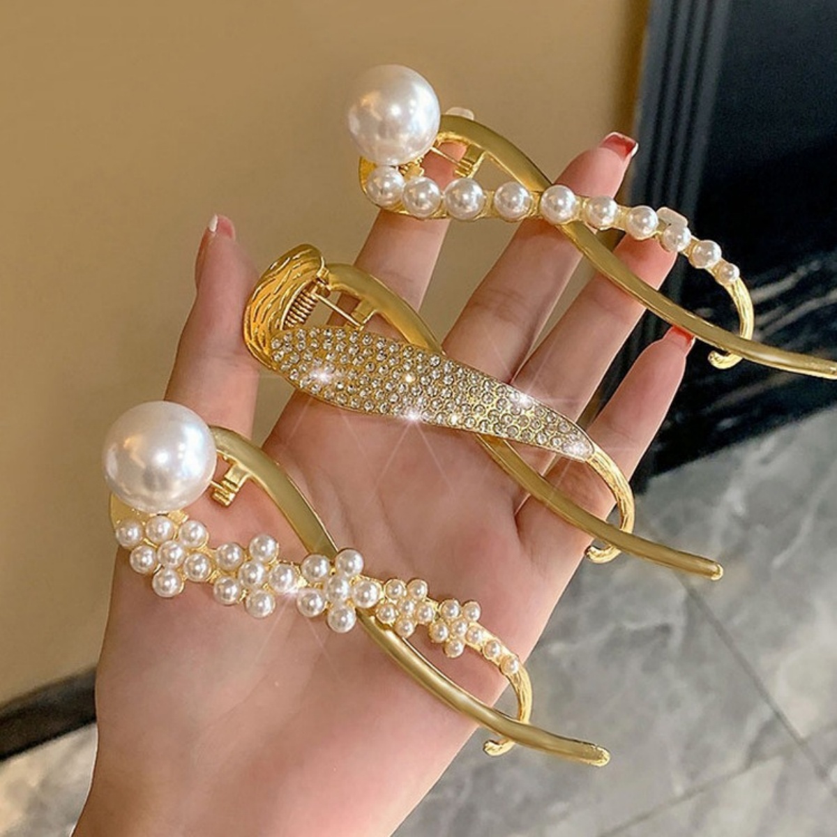 Elegant Glitter Pearl Hair Cli - Korean Girls Lifestyle 리뷰 및 가격